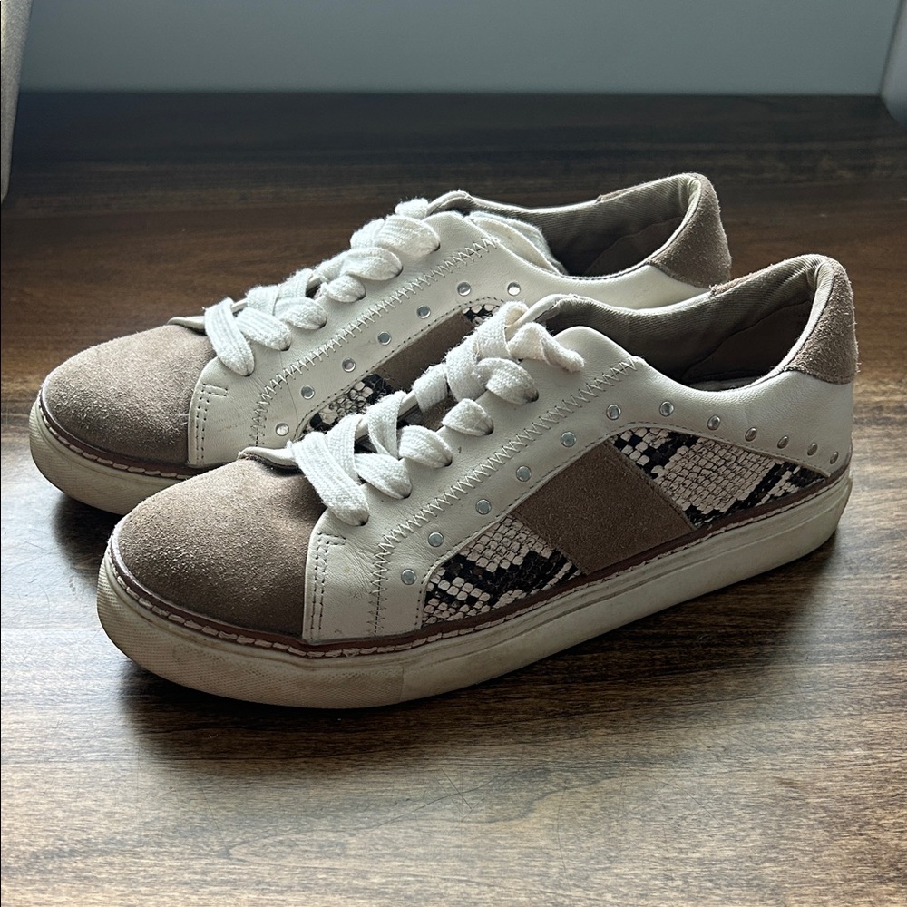Crown Vintage White and Brown Sneakers